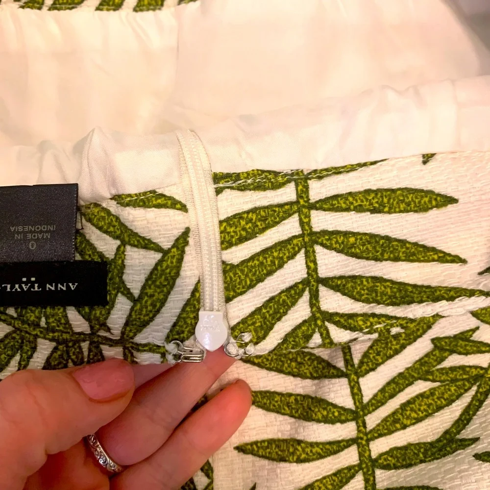 Ann Taylor skirt - Picture 4 of 9